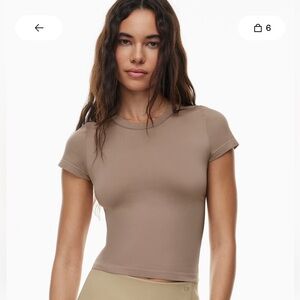 Aritzia Smooth Seamless Willow T-shirt